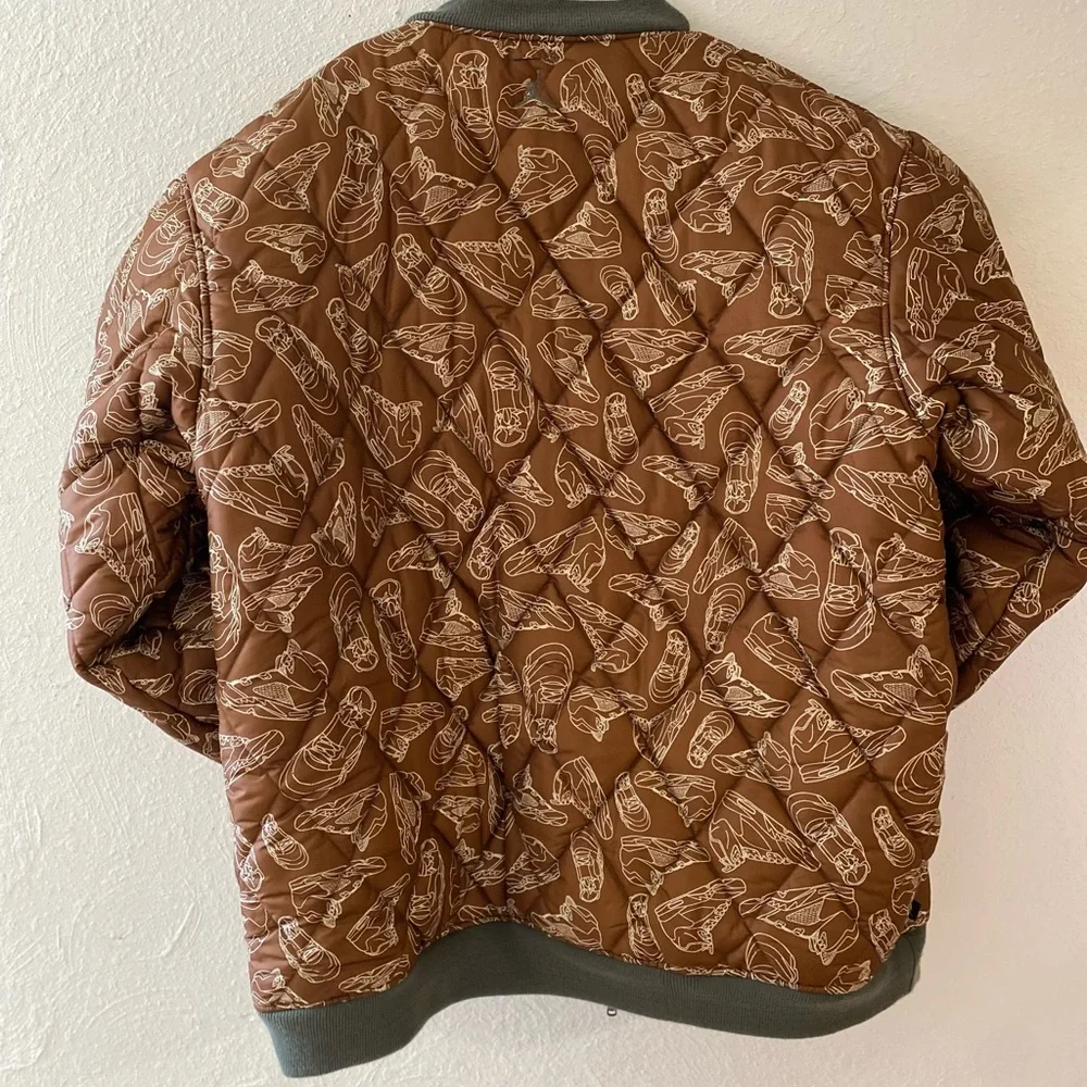 Air Jordan Bomber Jacket (reversible) 2X - Picture 4 of 6
